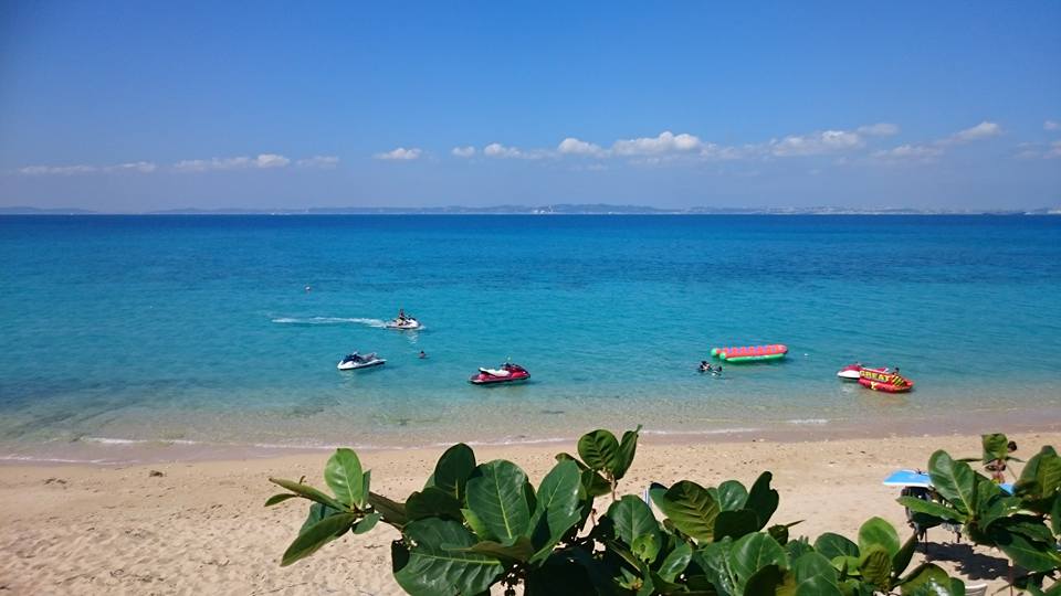 初日から天気めっちゃ良いですよ～‼津堅島ビーチ