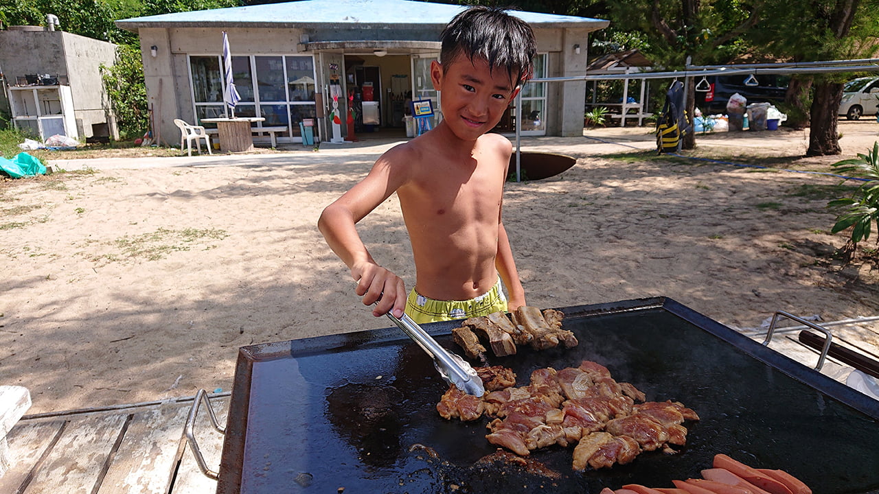 津堅島６時間コースで人気のBBQ